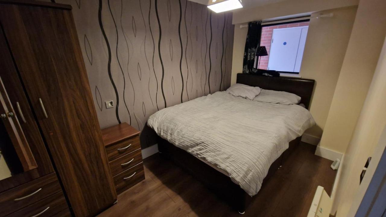 Two Bedroom Apartment, Birmingham City Centre B1 Exterior photo
